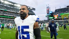 PHILADELPHIA, PENNSYLVANIA - DECEMBER 29: Ezekiel Elliott #15 of the Dallas Cowboys walks off the field after losing to the Philadelphia Eagles 7-41 at Lincoln Financial Field on December 29, 2024 in Philadelphia, Pennsylvania.   Mitchell Leff/Getty Images/AFP (Photo by Mitchell Leff / GETTY IMAGES NORTH AMERICA / Getty Images via AFP)