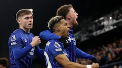 Soccer Football - Premier League - Ipswich Town v Chelsea - Portman Road, Ipswich, Britain - December 30, 2024 Ipswich Town's Omari Hutchinson celebrates scoring their second goal with Leif Davis and Nathan Broadhead REUTERS/Chris Radburn EDITORIAL USE ONLY. NO USE WITH UNAUTHORIZED AUDIO, VIDEO, DATA, FIXTURE LISTS, CLUB/LEAGUE LOGOS OR 'LIVE' SERVICES. ONLINE IN-MATCH USE LIMITED TO 120 IMAGES, NO VIDEO EMULATION. NO USE IN BETTING, GAMES OR SINGLE CLUB/LEAGUE/PLAYER PUBLICATIONS. PLEASE CONTACT YOUR ACCOUNT REPRESENTATIVE FOR FURTHER DETAILS..