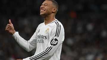 MADRID, 22/12/2024.- El delantero francés del Real Madrid Kylian Mbappé durante el partido de LaLiga entre el Real Madrid y el Sevilla, este domingo en el estadio Santiago Bernabéu. EFE/ Fernando Villar
